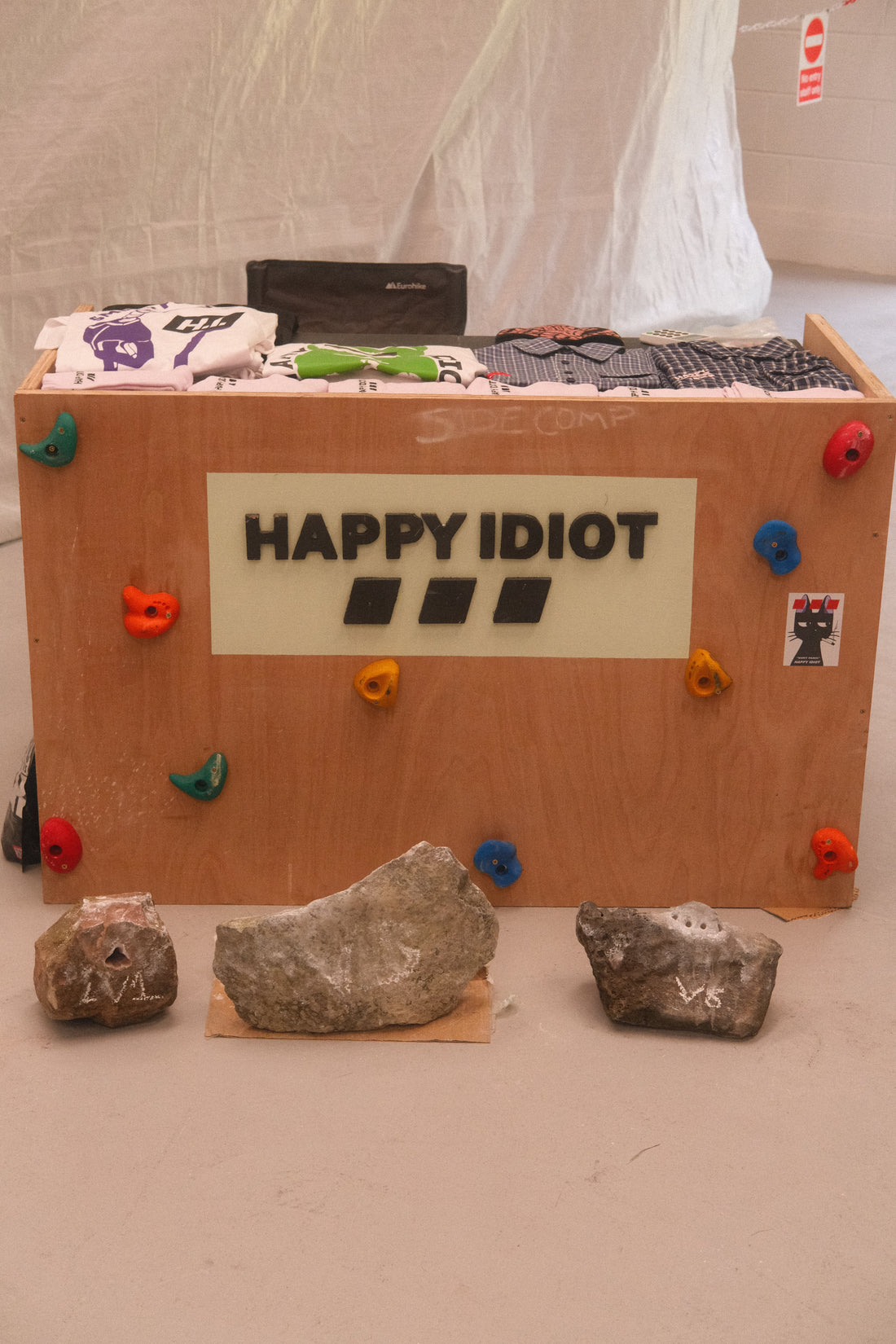 HAPPY IDIOT X HAUS CLIMBING