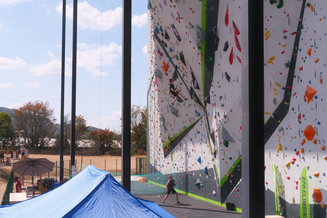 270 CLIMBING X HAPPY IDIOT